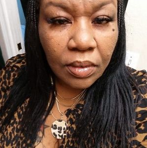 Meet your Posher, Veronica